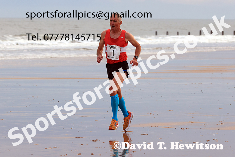 The 2024 Blyth Beach Run, Northumberland.   Photo: David T. Hewitson/Sports for All Pics